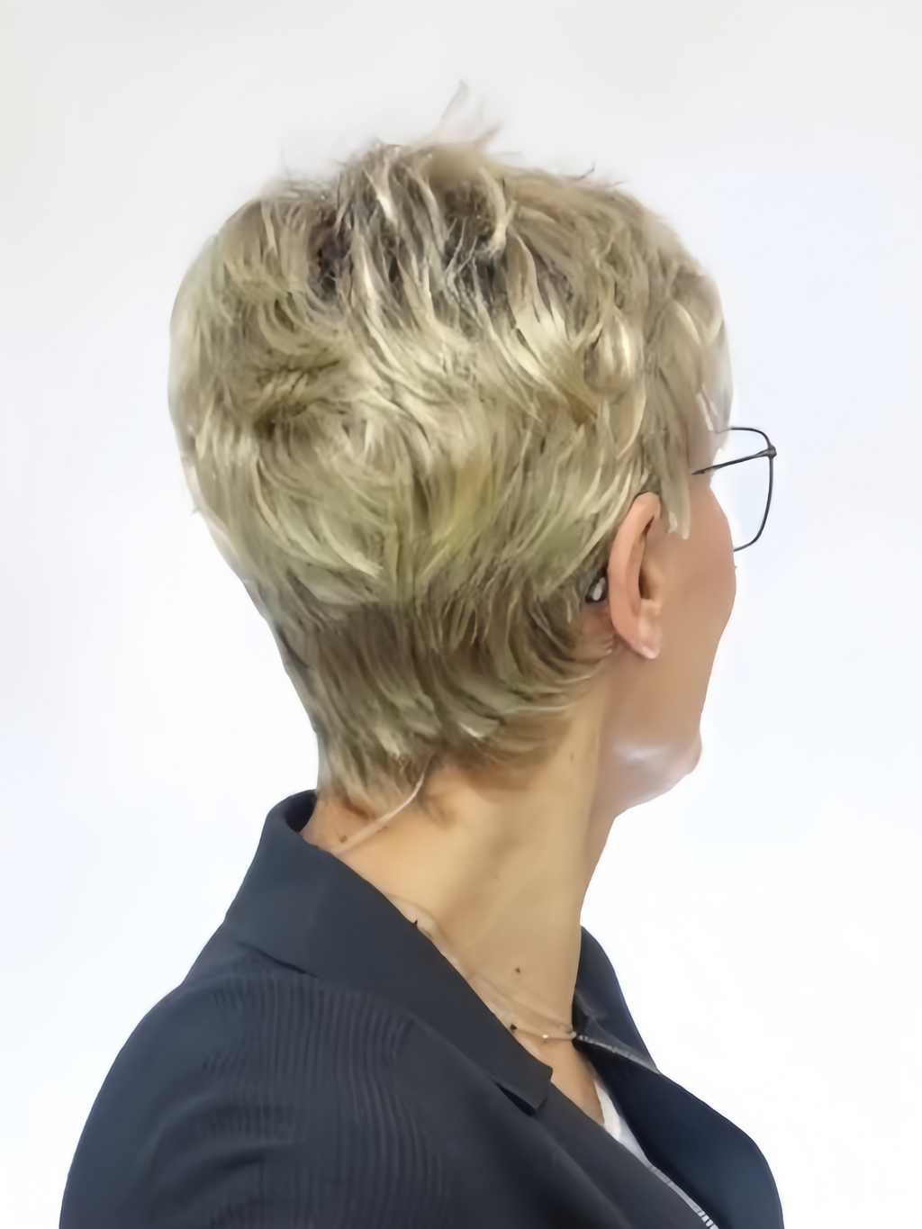 Classic Style-pixie wig
