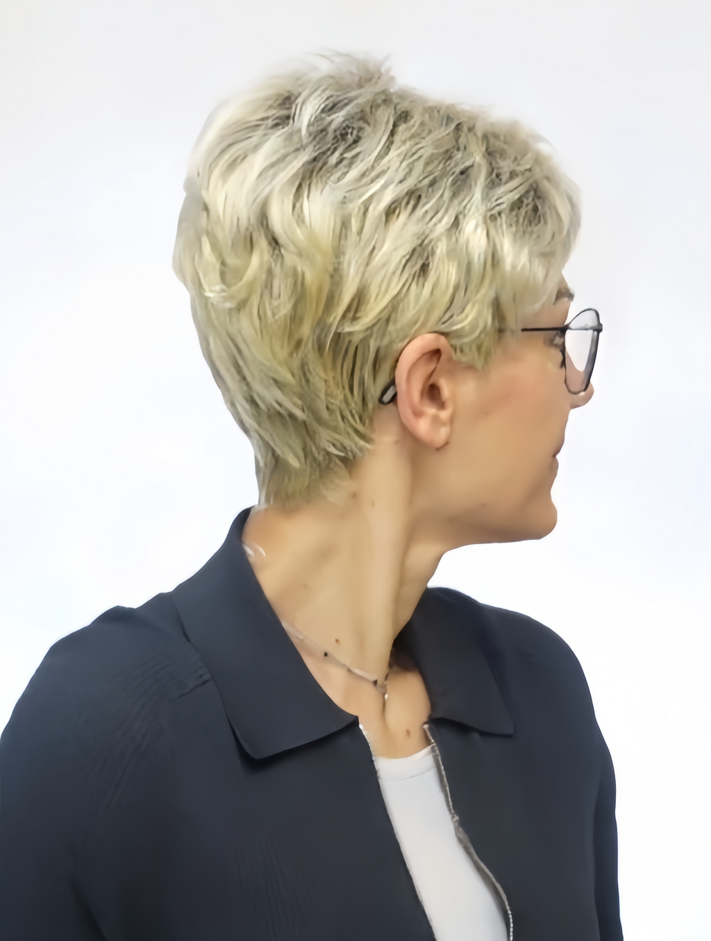 Classic Style-pixie wig