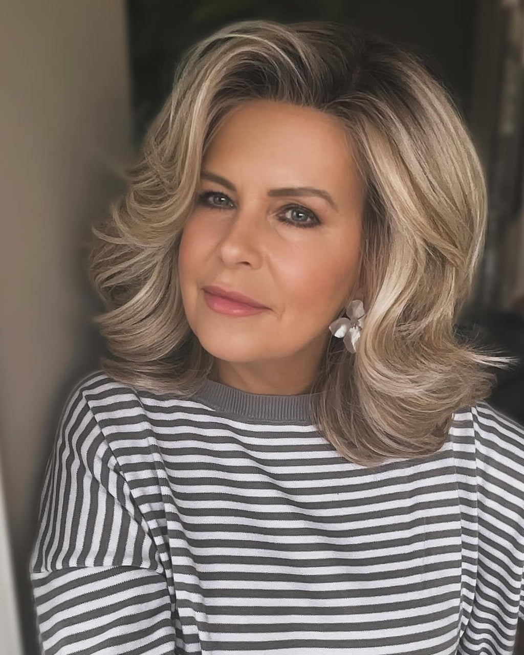 Raquel Welch  Flip The Script | Synthetic Lace Front Wig (Mono Top)