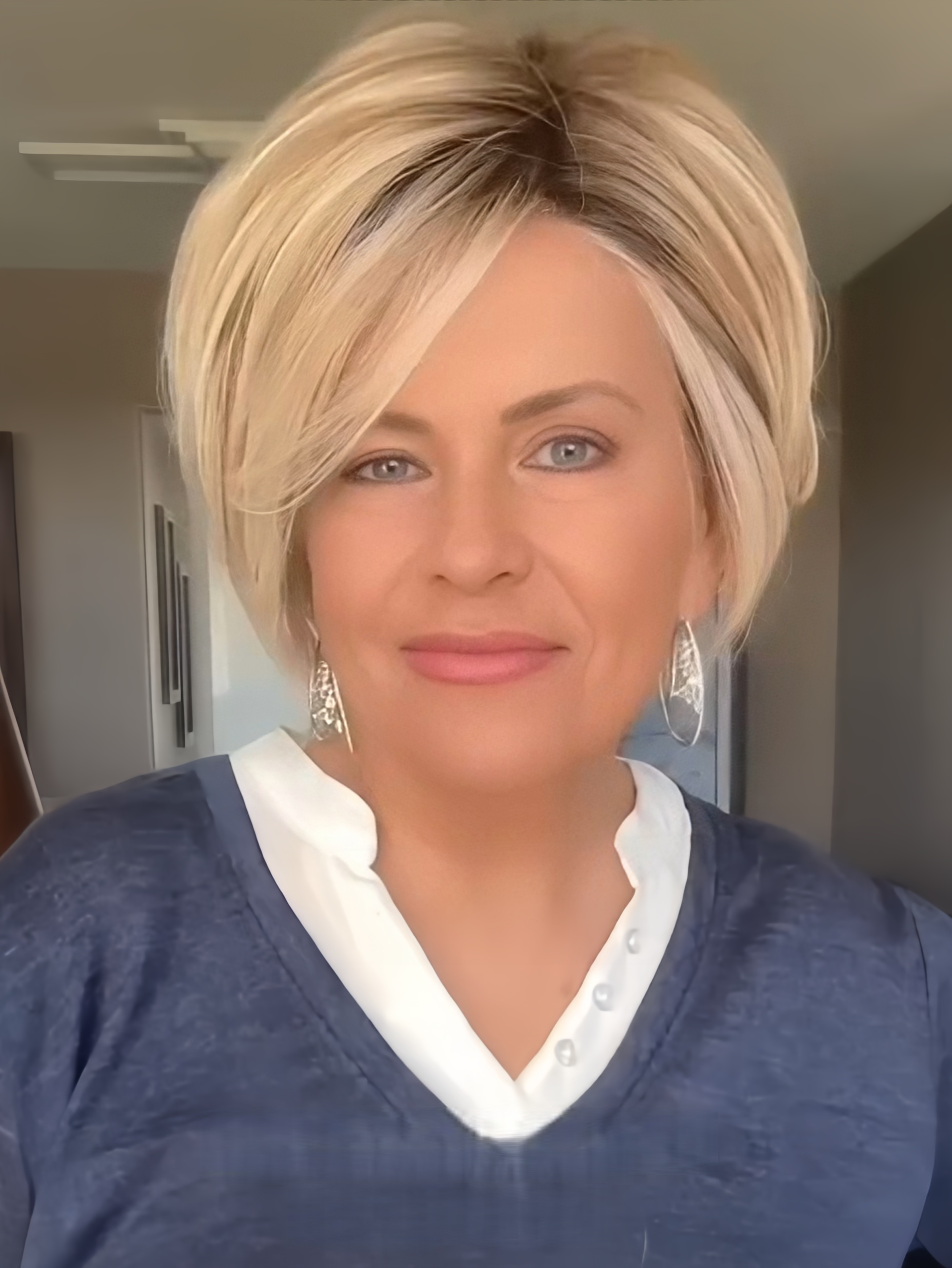 Easy Does  | Synthetic Lace Front Wig