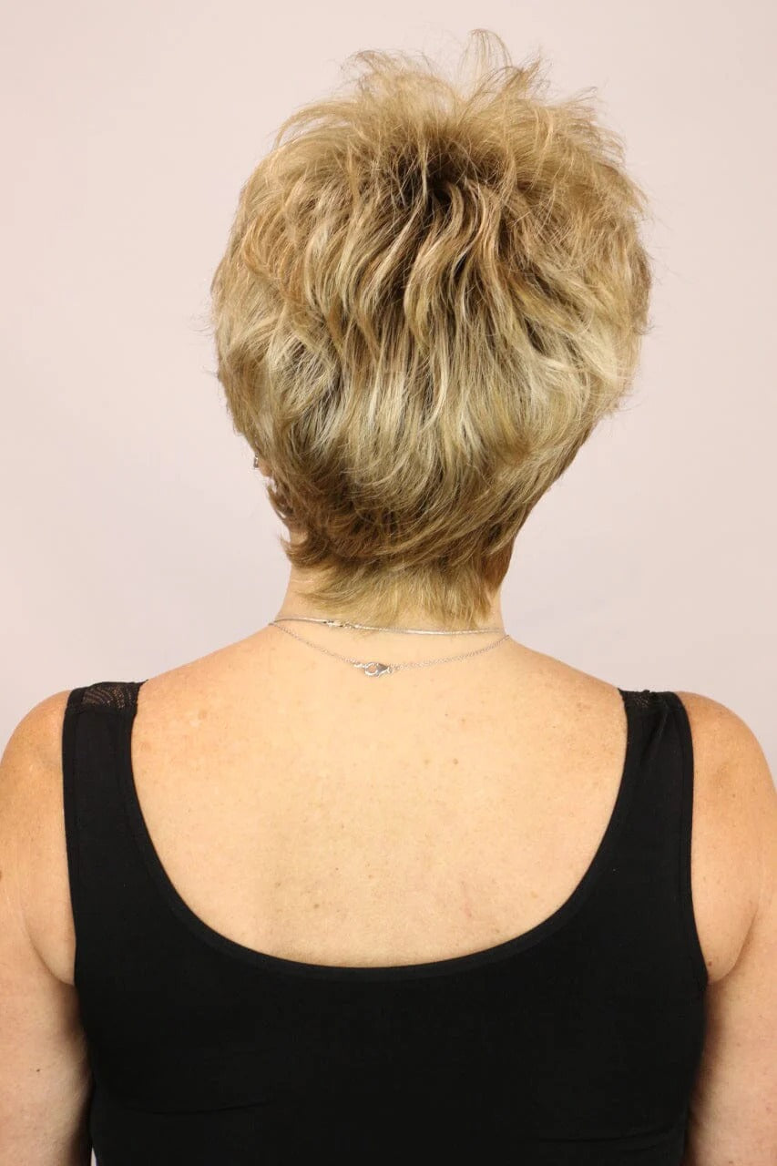 Cristi w/ Roots (short wig)